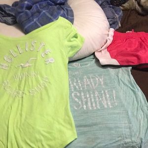 2 shirts hollister I don’t know the other shorts